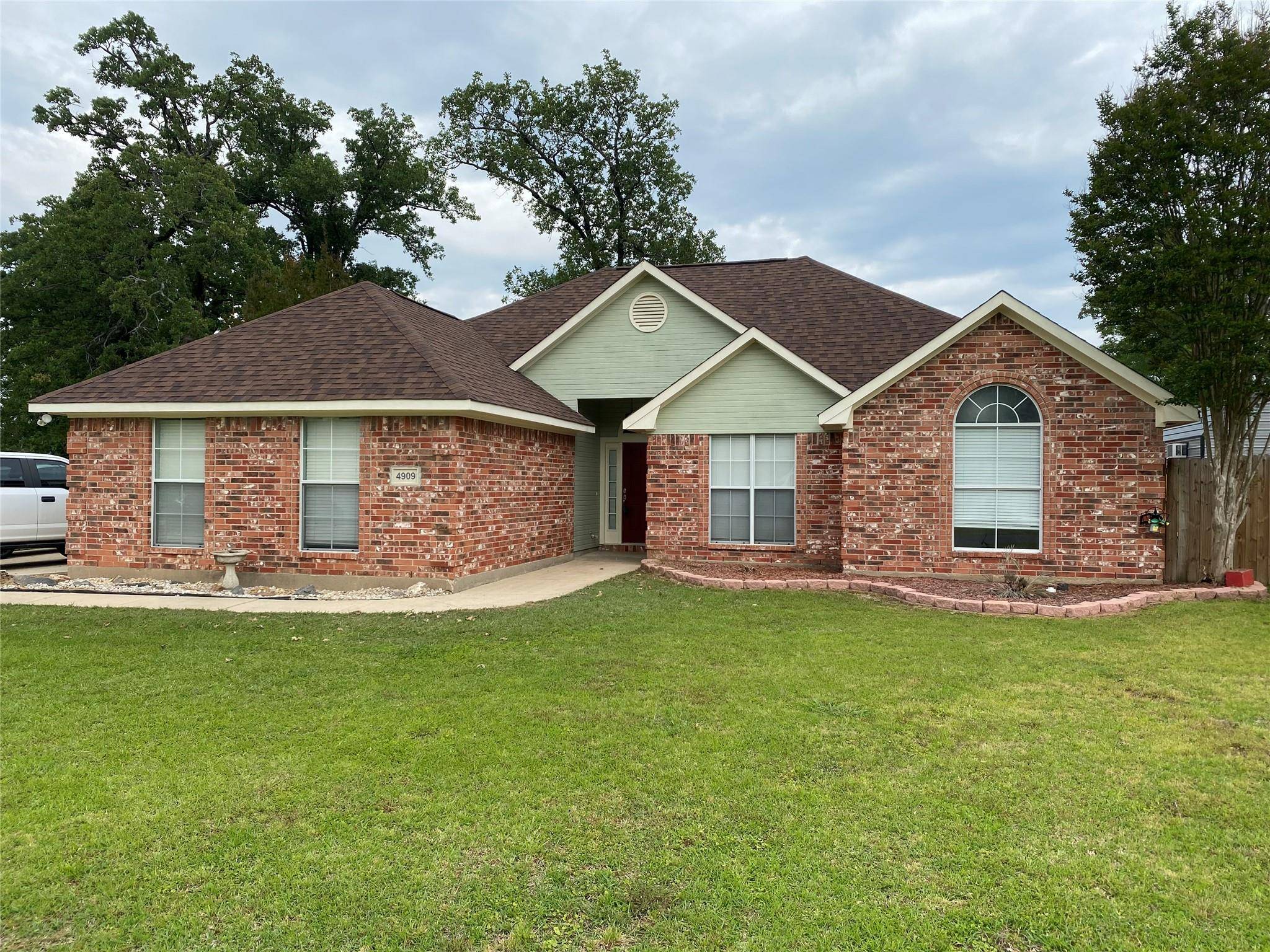 Shreveport, LA 71107,4909 Mulligan Circle