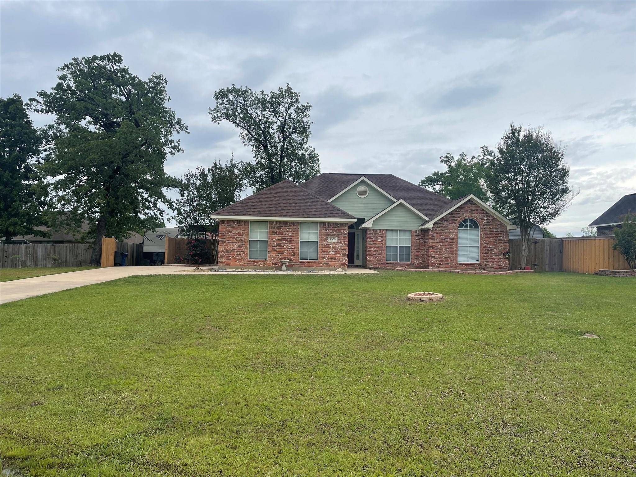 Shreveport, LA 71107,4909 Mulligan Circle