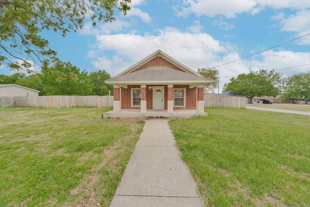 Bridgeport, TX 76426,1702 Halsell Street