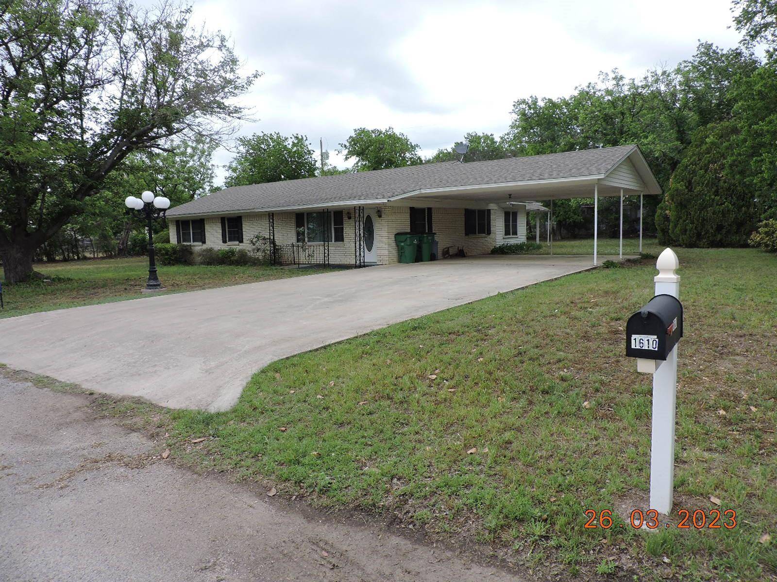 Goldthwaite, TX 76844,1610 Parker Street N