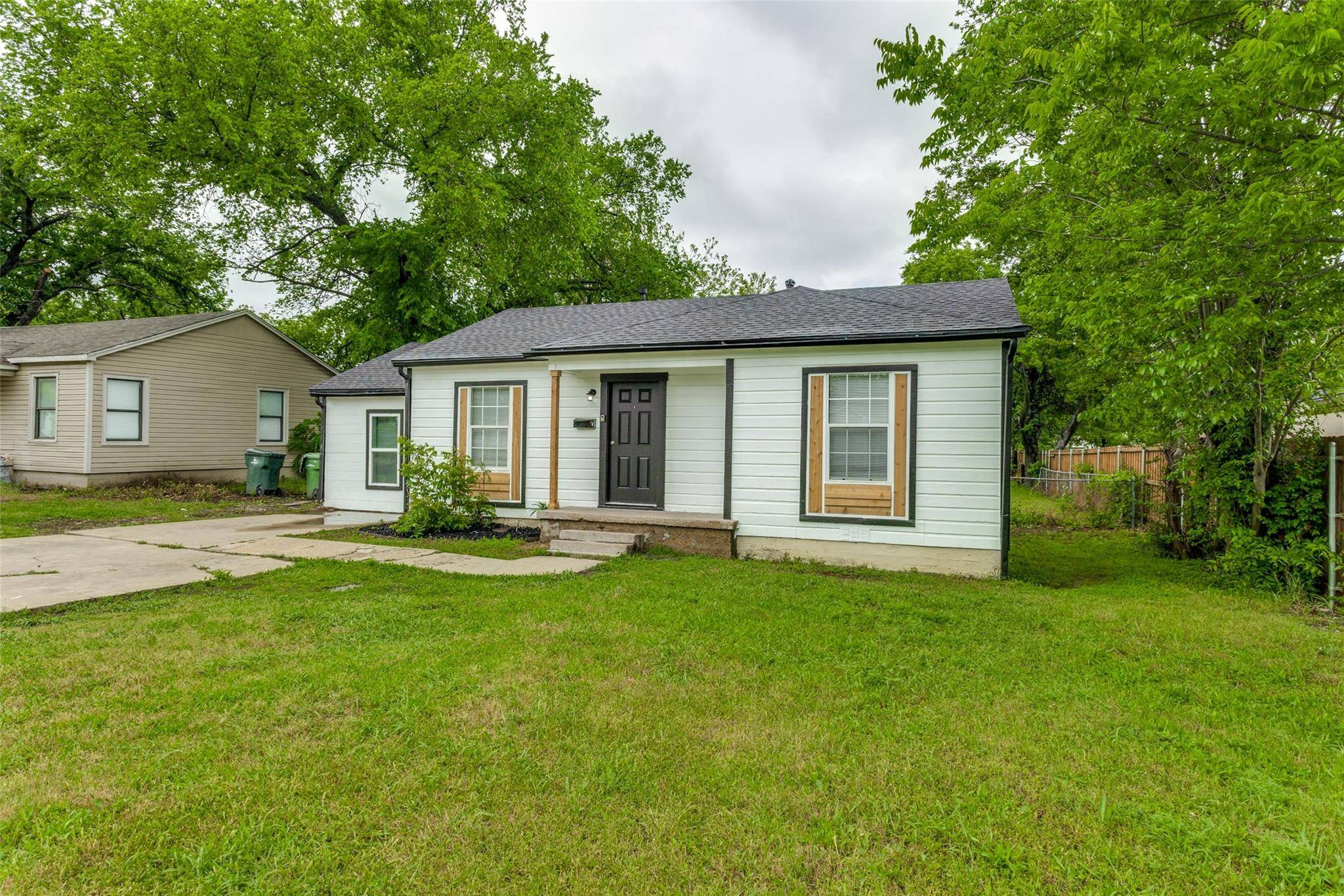 Garland, TX 75040,121 W Avenue F