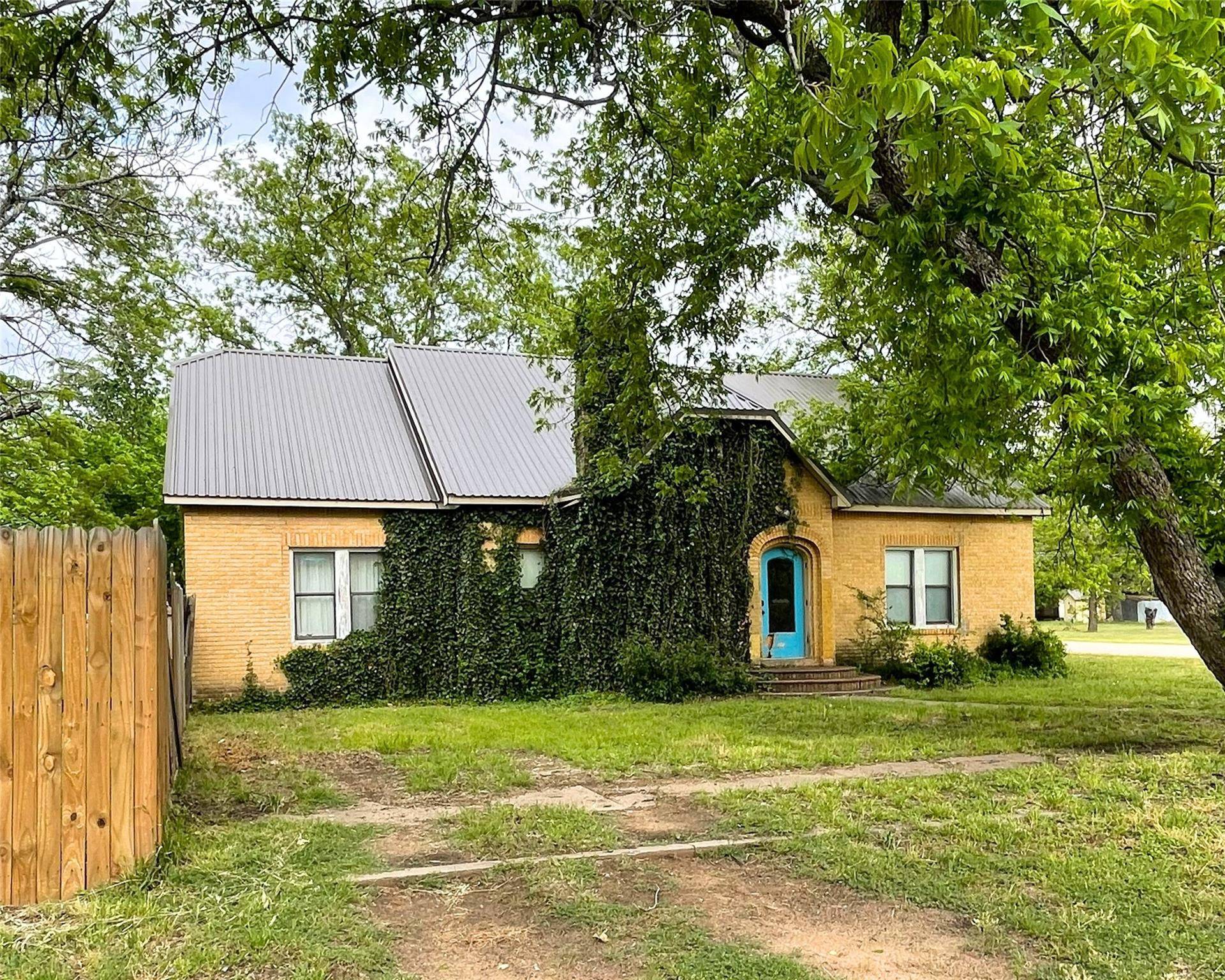 Cross Plains, TX 76443,500 N Avenue D