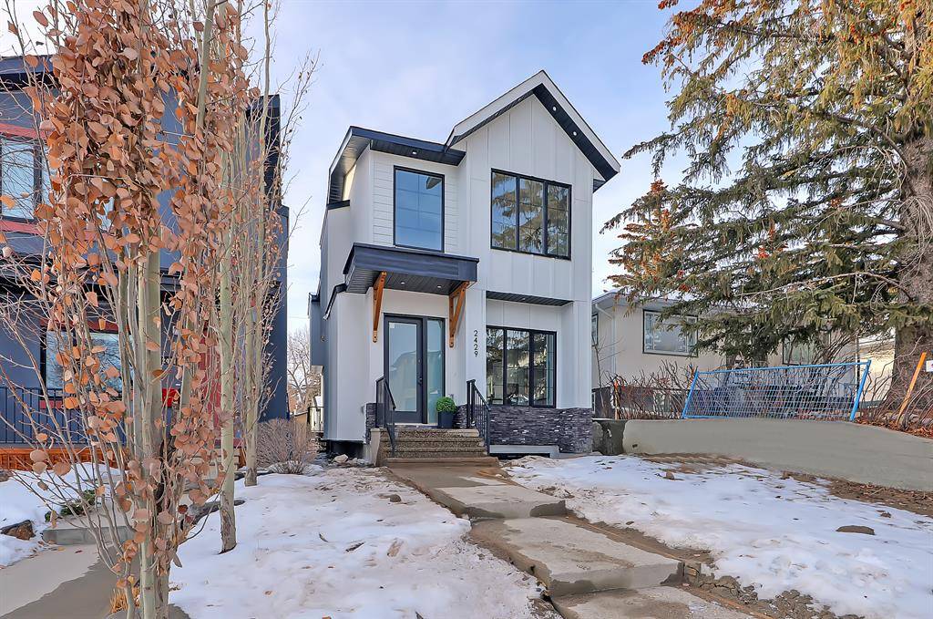 Calgary, AB T3E 2X9,2429 35 ST SW