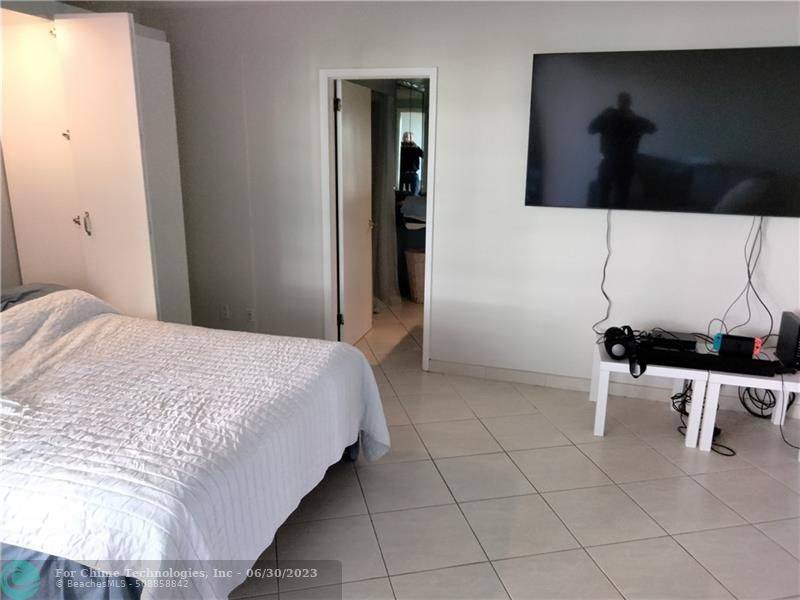 Fort Lauderdale, FL 33308,3800 Galt Ocean Dr  #302