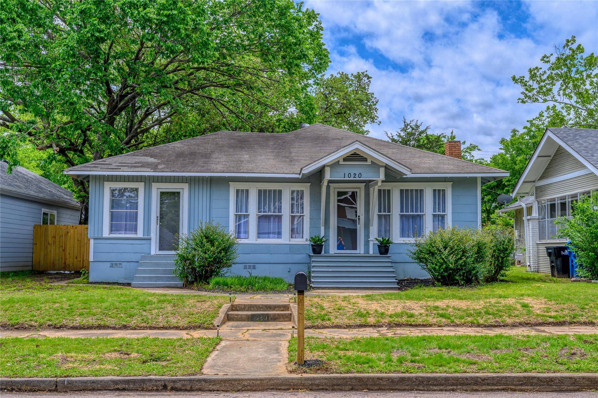 Denison, TX 75020,1020 W Walker Street