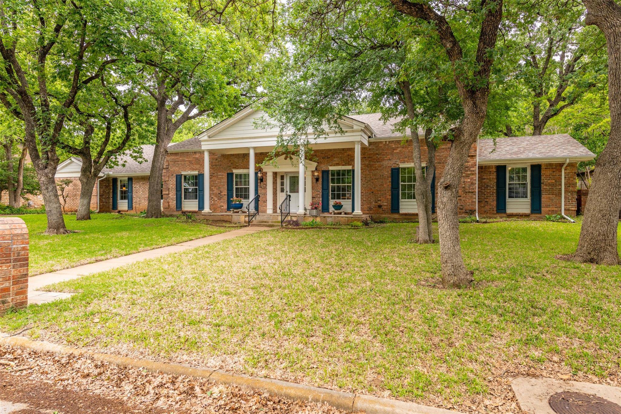 Fort Worth, TX 76112,509 Havenwood Lane N