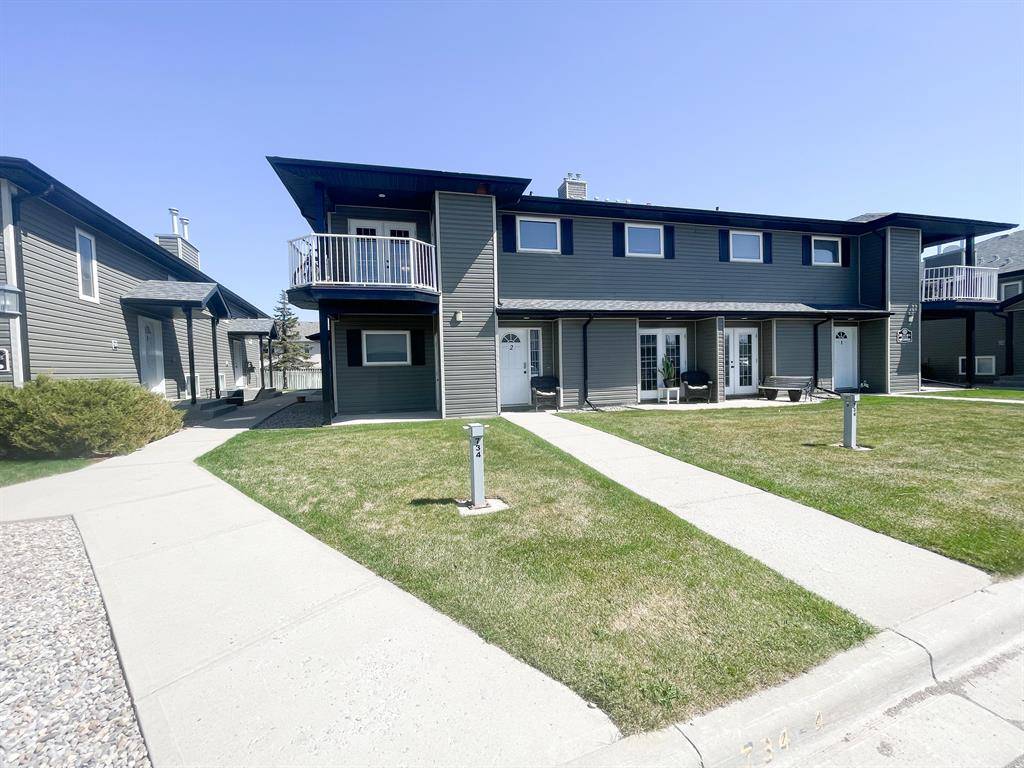 Lethbridge, AB T1K 7Z5,734 Heritage BLVD W #7