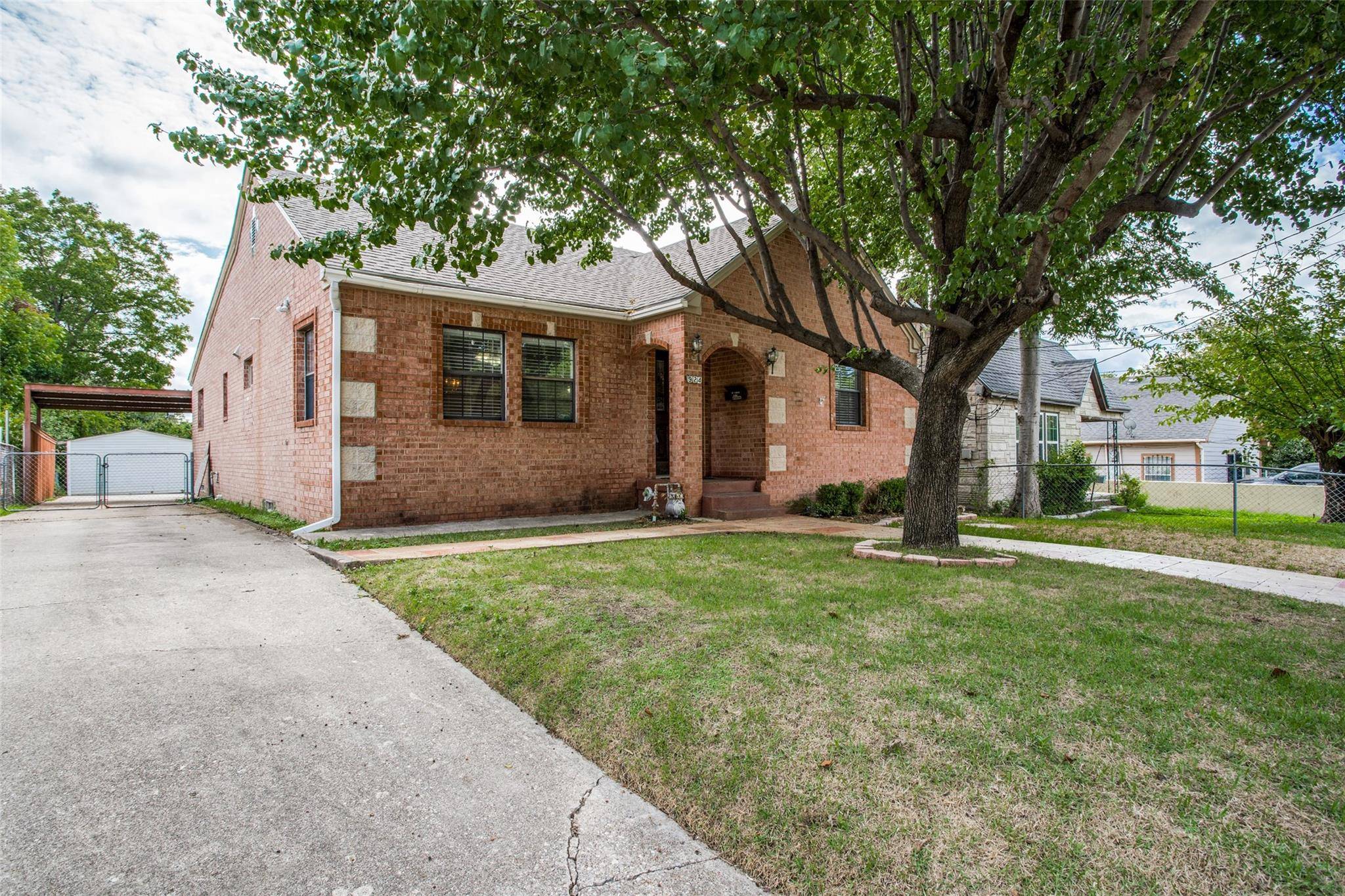 Dallas, TX 75208,924 S Clinton Avenue