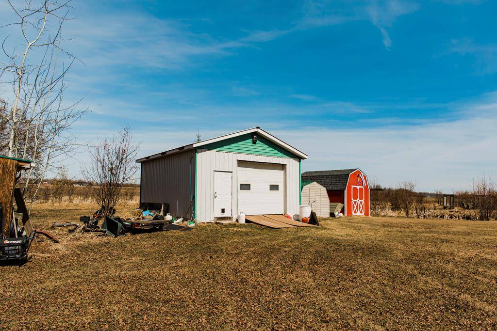 Bezanson, AB T0H 0G0,32014 Twp Rd 720