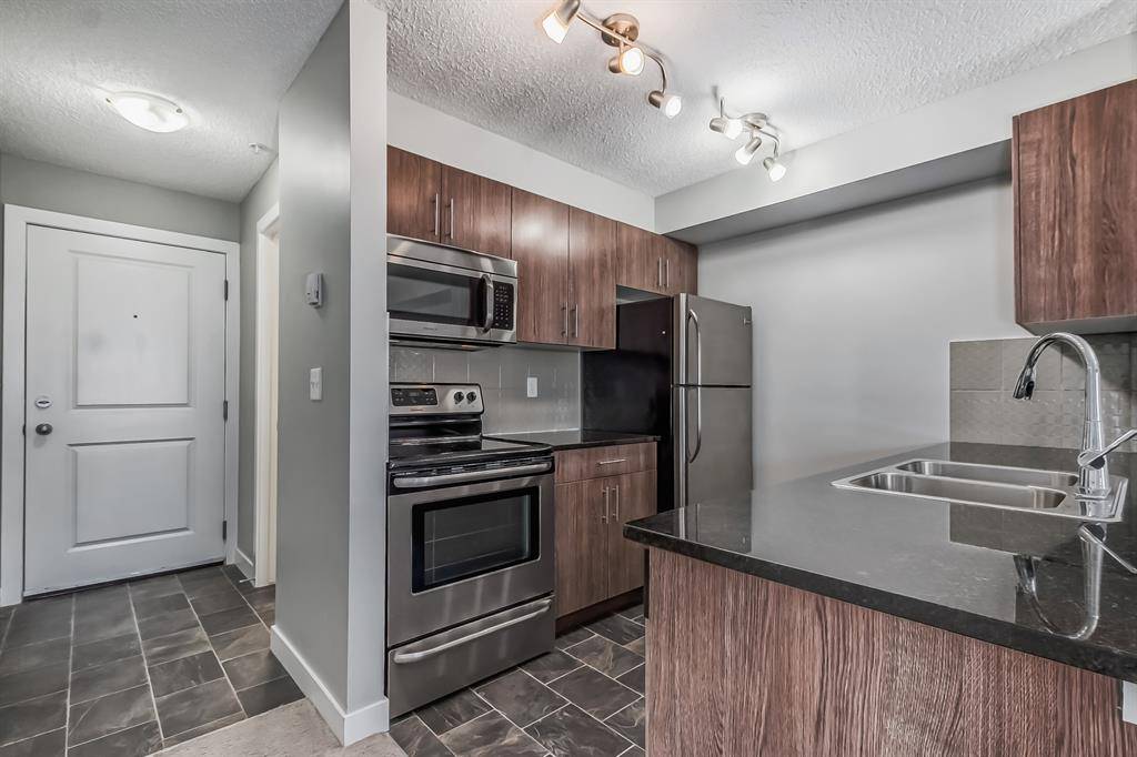 Calgary, AB T2X 2B9,81 Legacy BLVD SE #3311