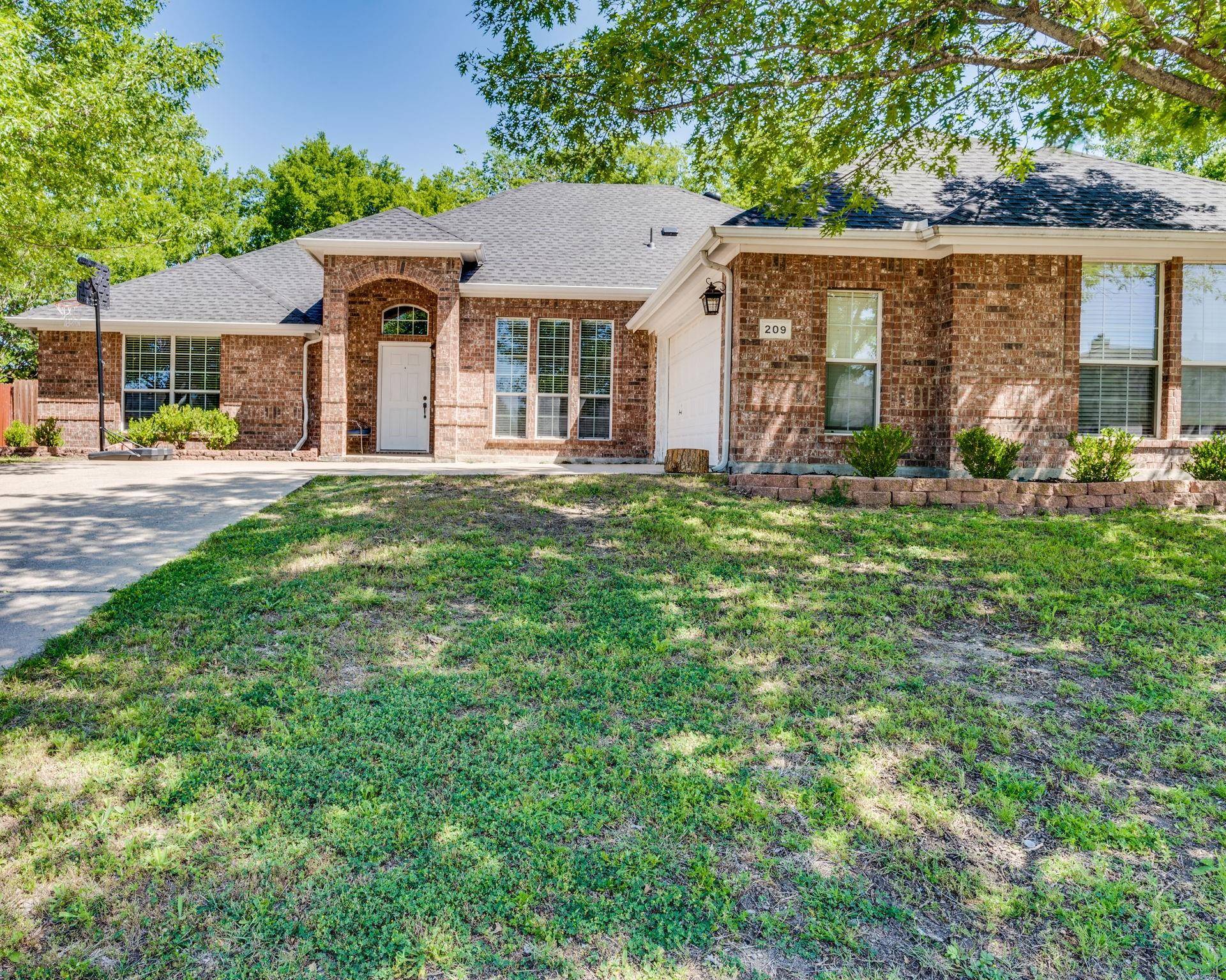 Red Oak, TX 75154,209 Richard Lane