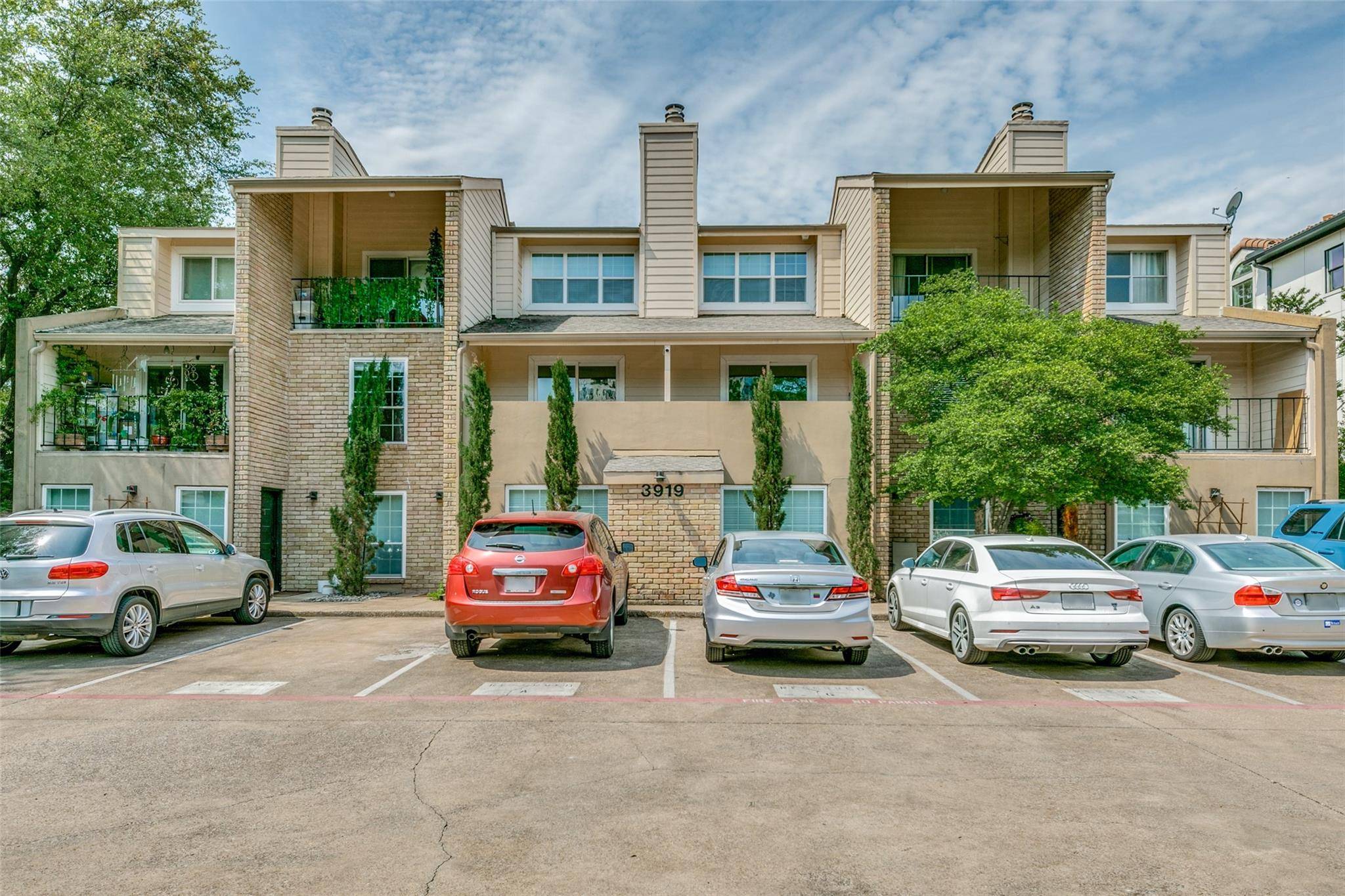 Dallas, TX 75219,3919 Holland Avenue #205