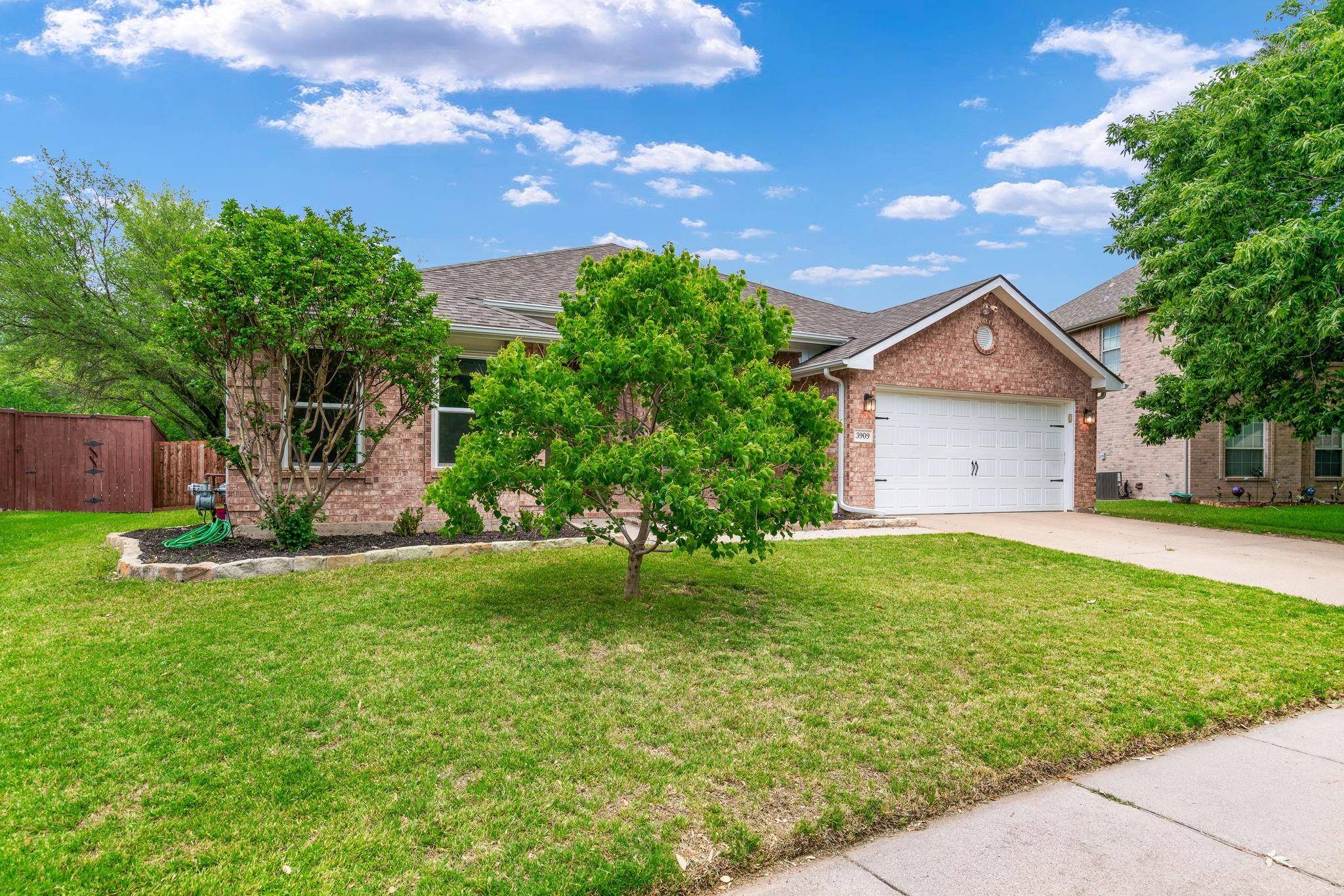 Haltom City, TX 76137,3909 Larkspur Drive