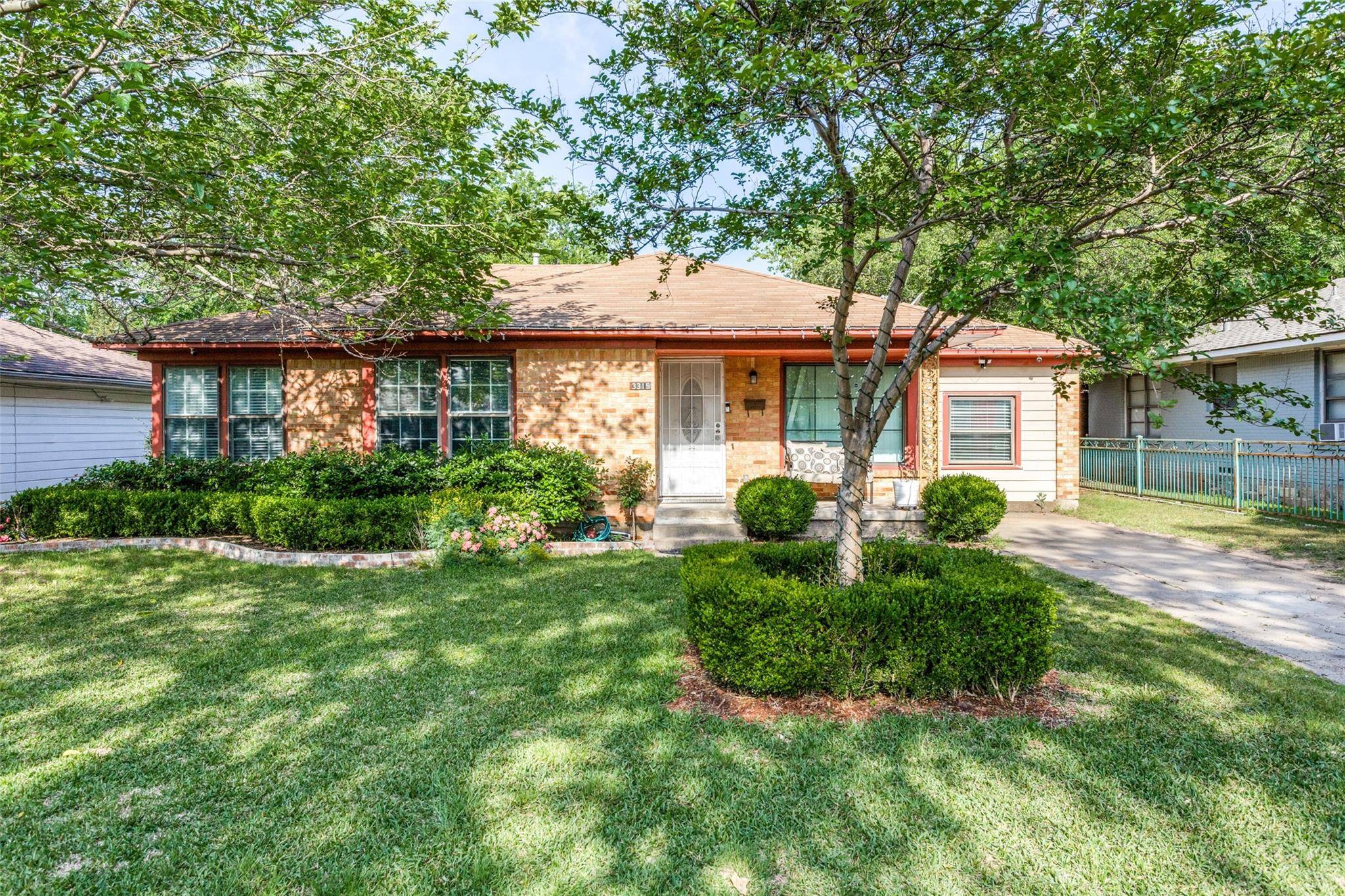 Dallas, TX 75224,3315 E Perryton Drive