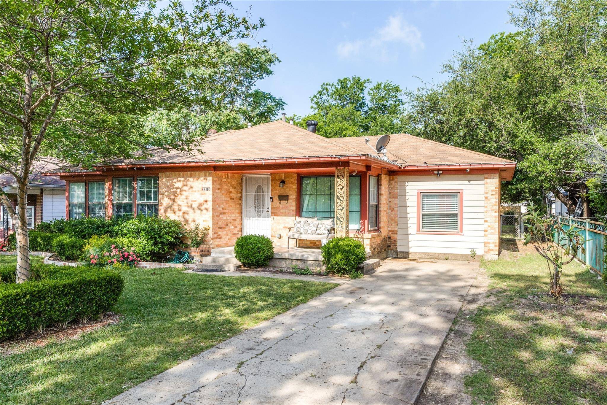 Dallas, TX 75224,3315 E Perryton Drive