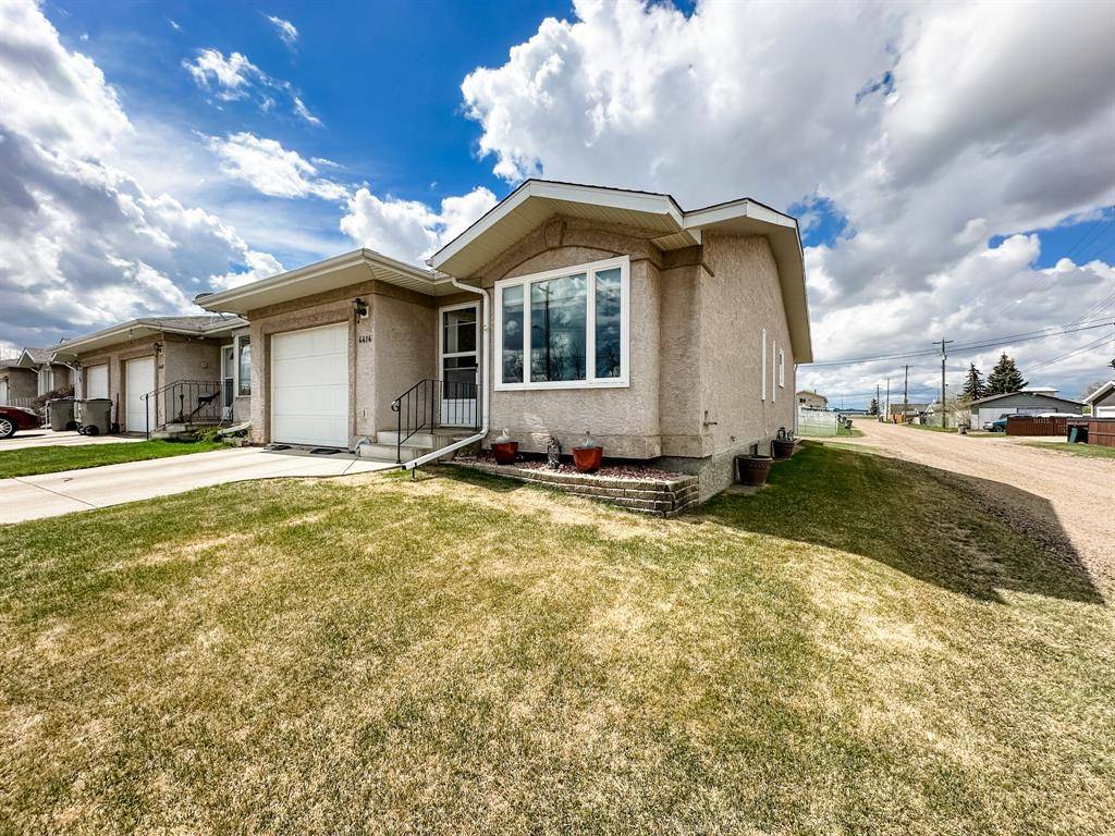 Stettler, AB T0C2L1,4414 57 ST