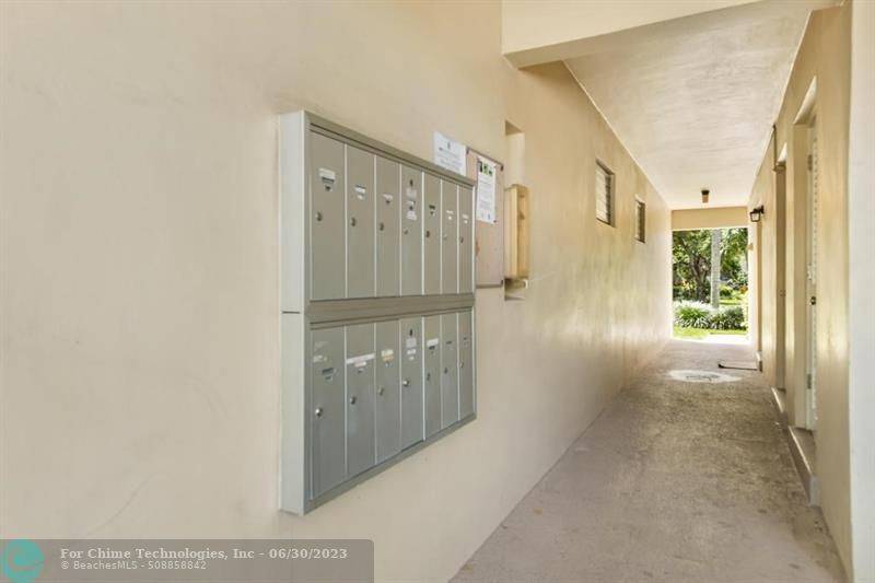 Lighthouse Point, FL 33064,2202 NE 36th St #20