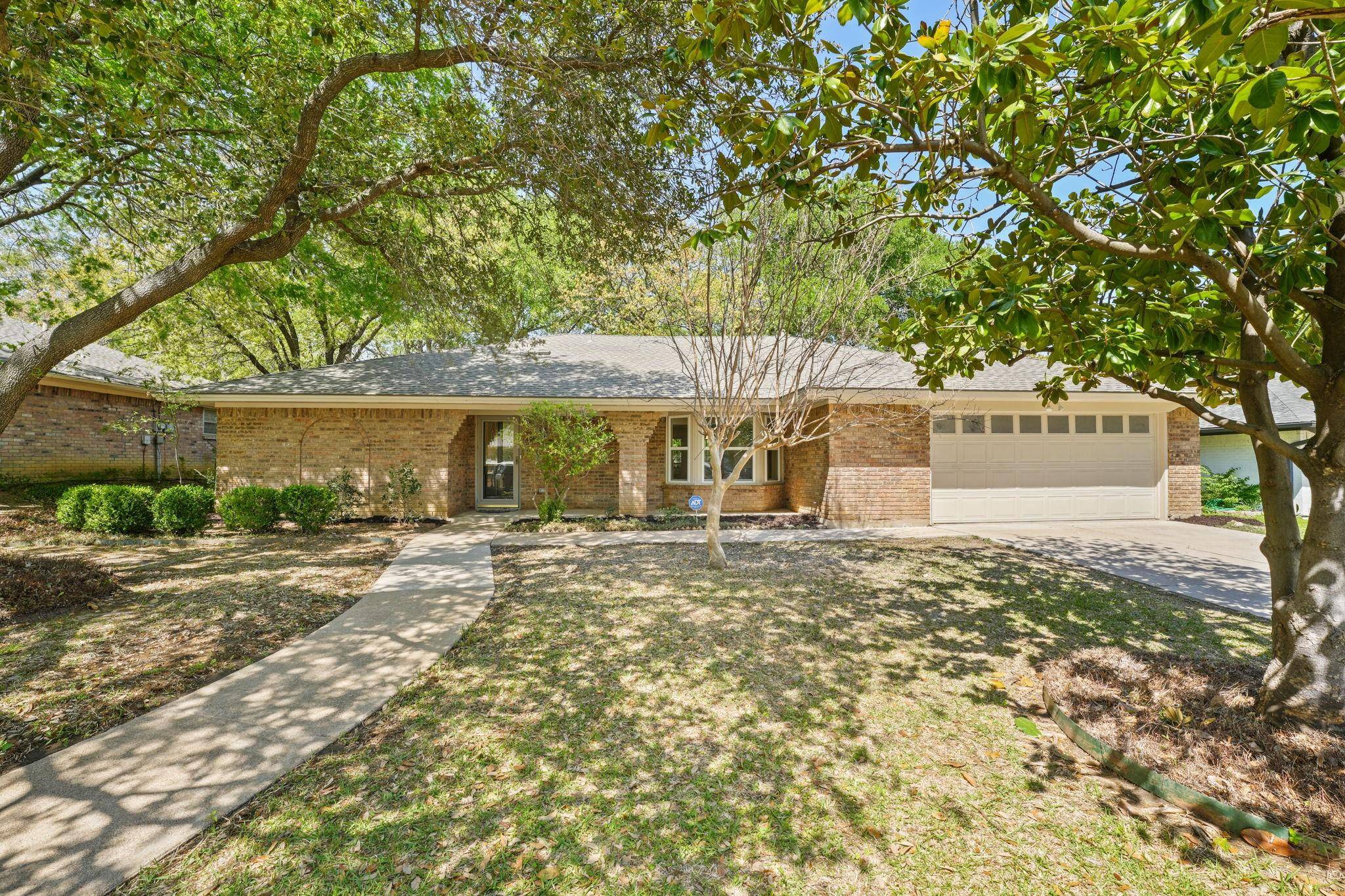 Arlington, TX 76016,5307 Firewood Drive