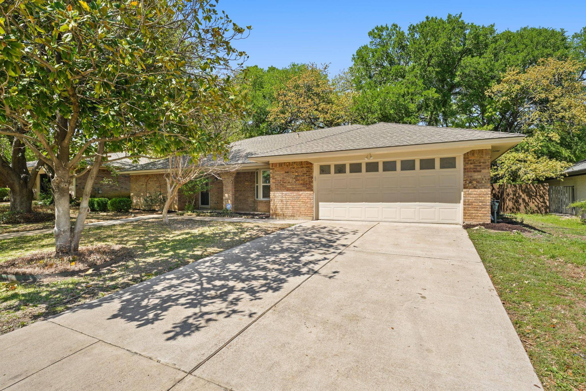 Arlington, TX 76016,5307 Firewood Drive