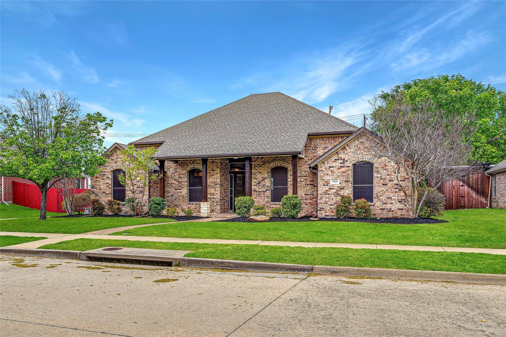 The Colony, TX 75056,5808 Bentley Lane