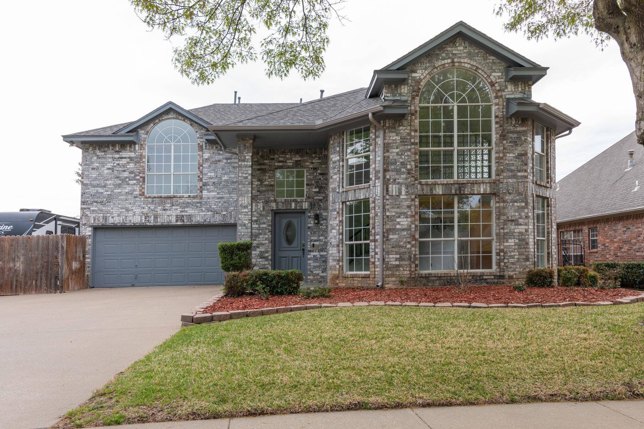 Bedford, TX 76021,3317 Willow Creek Way