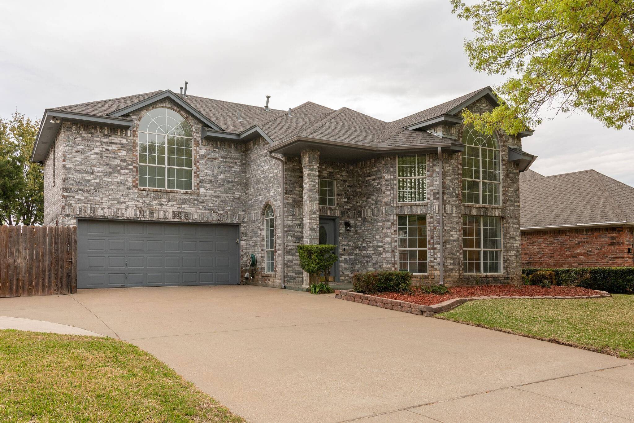 Bedford, TX 76021,3317 Willow Creek Way