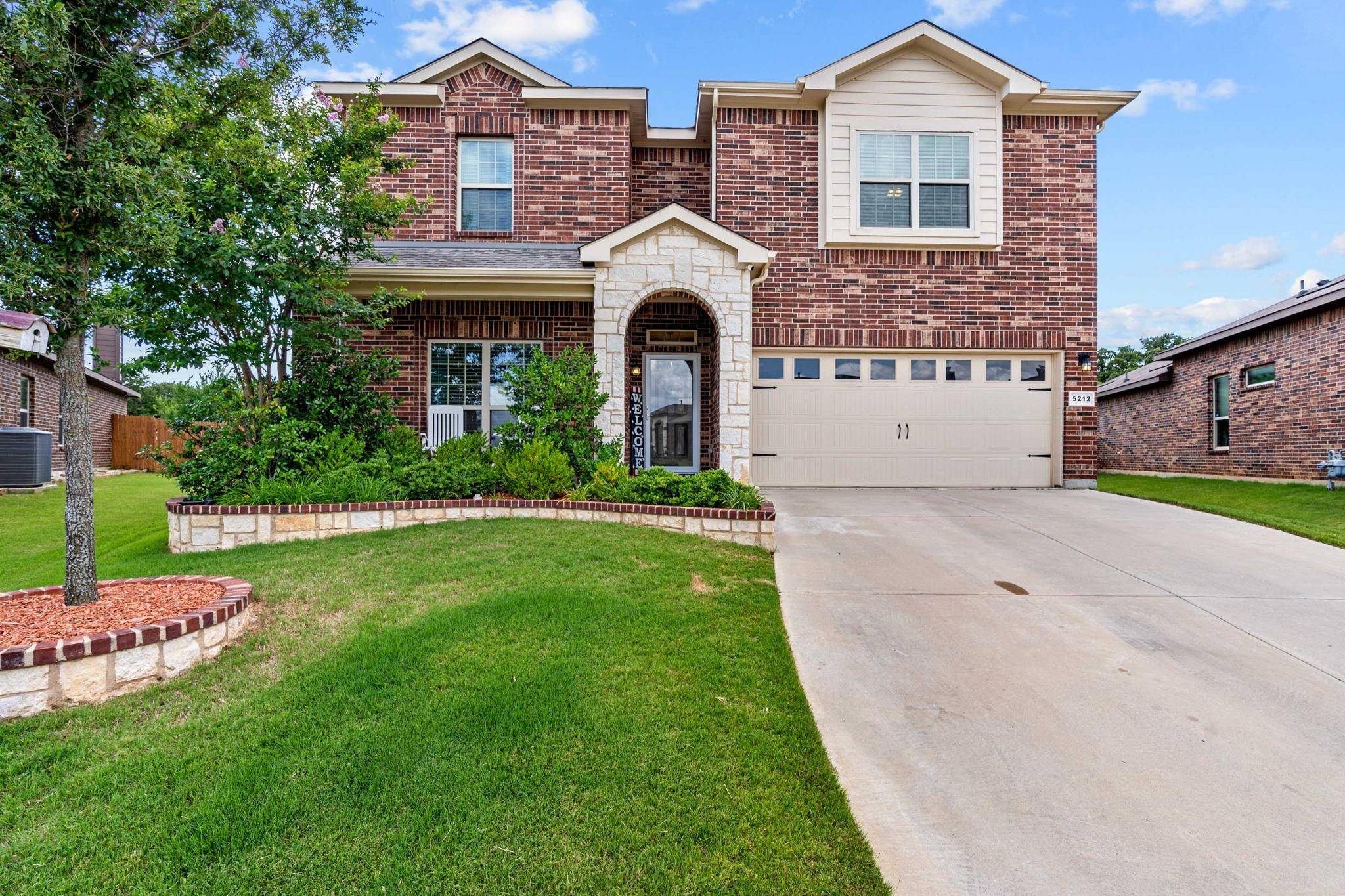 Arlington, TX 76001,5212 Glen Meadow Drive