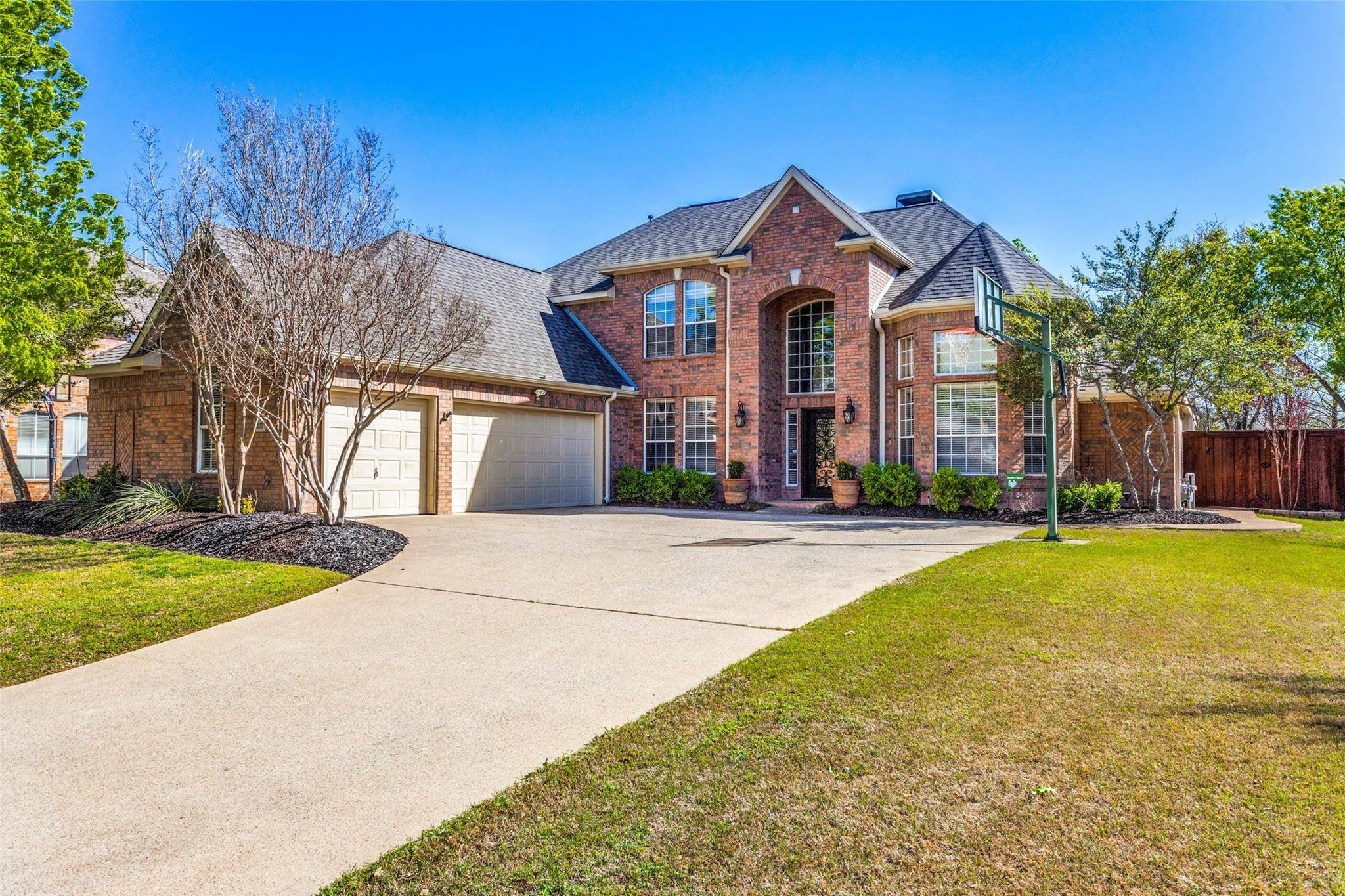 Mckinney, TX 75072,5305 Arbor Hollow Drive