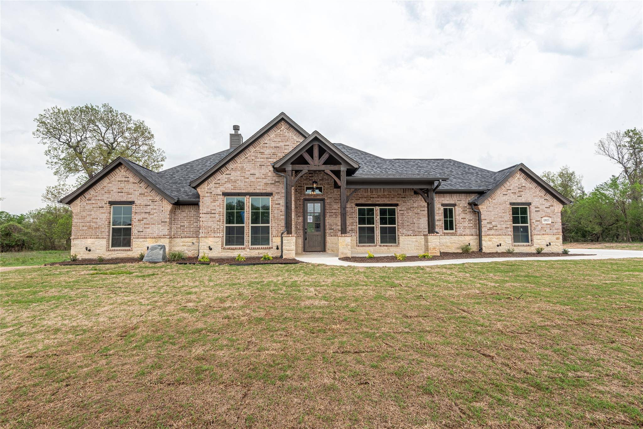 Springtown, TX 76082,10033 Valley Oak Court