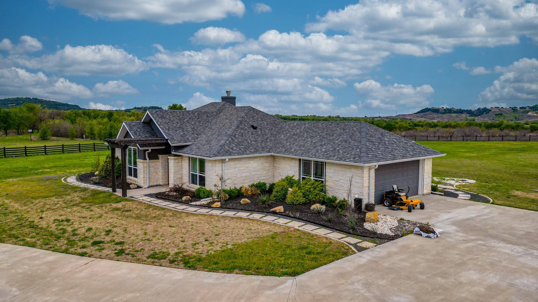 Possum Kingdom Lake, TX 76449,1068 Butterfly Weed Court