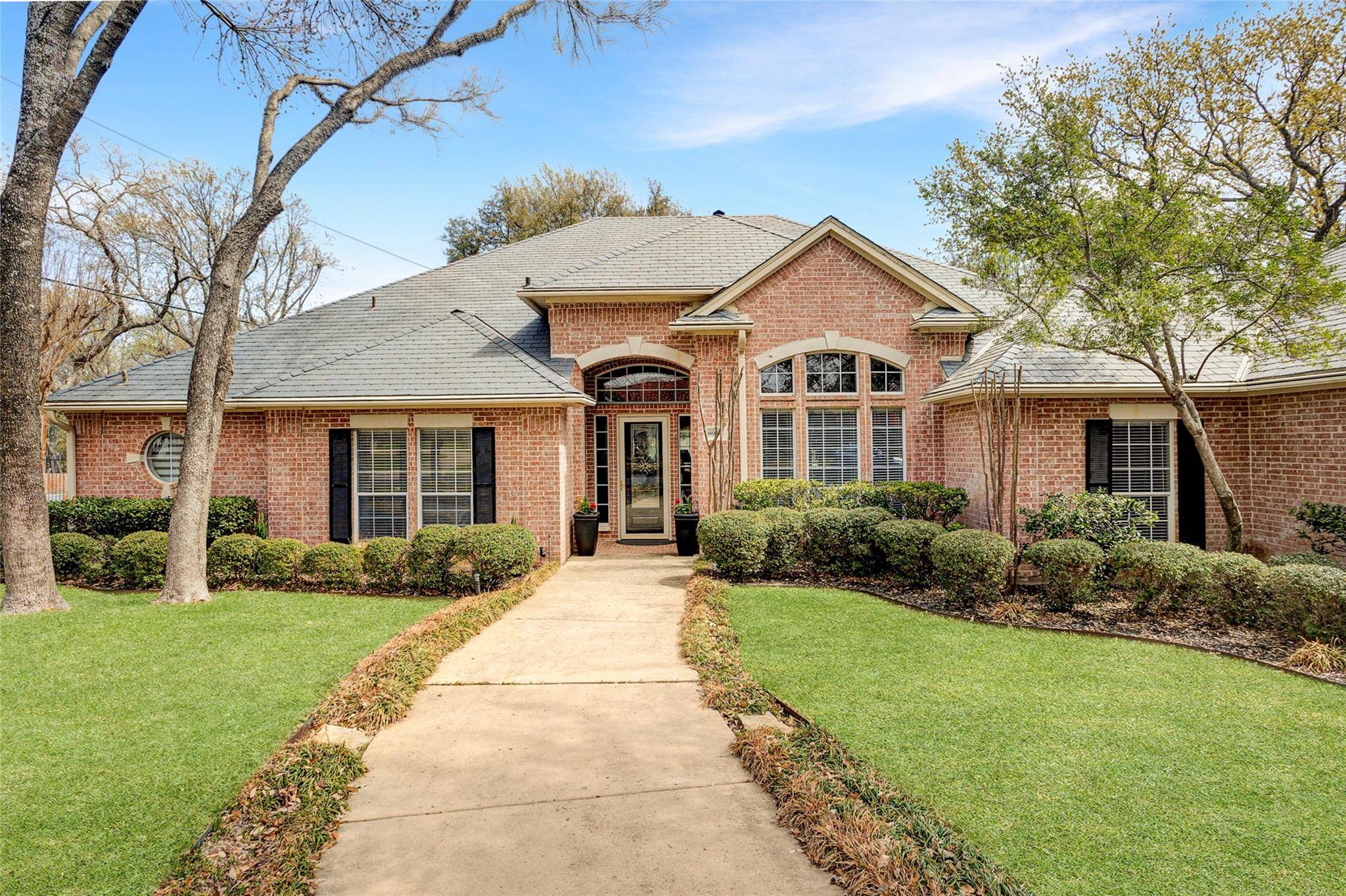 Fort Worth, TX 76179,8924 Crest Ridge Drive