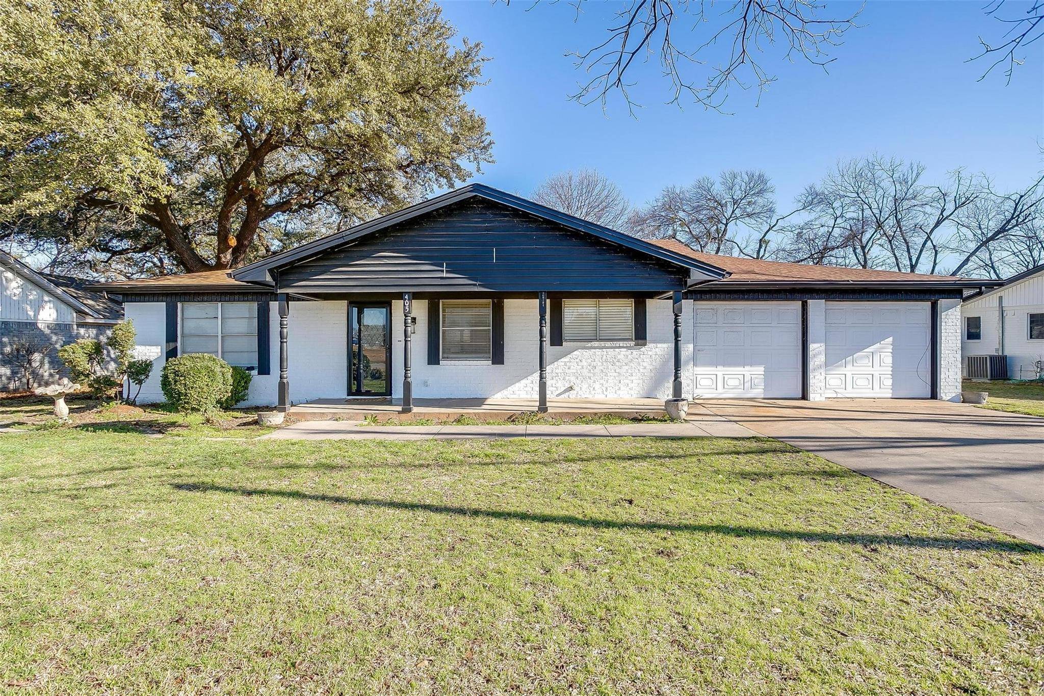 Granbury, TX 76049,405 Casas Del Sur Street