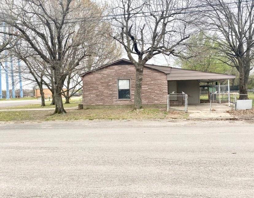 Bonham, TX 75418,1505 Lynn Street