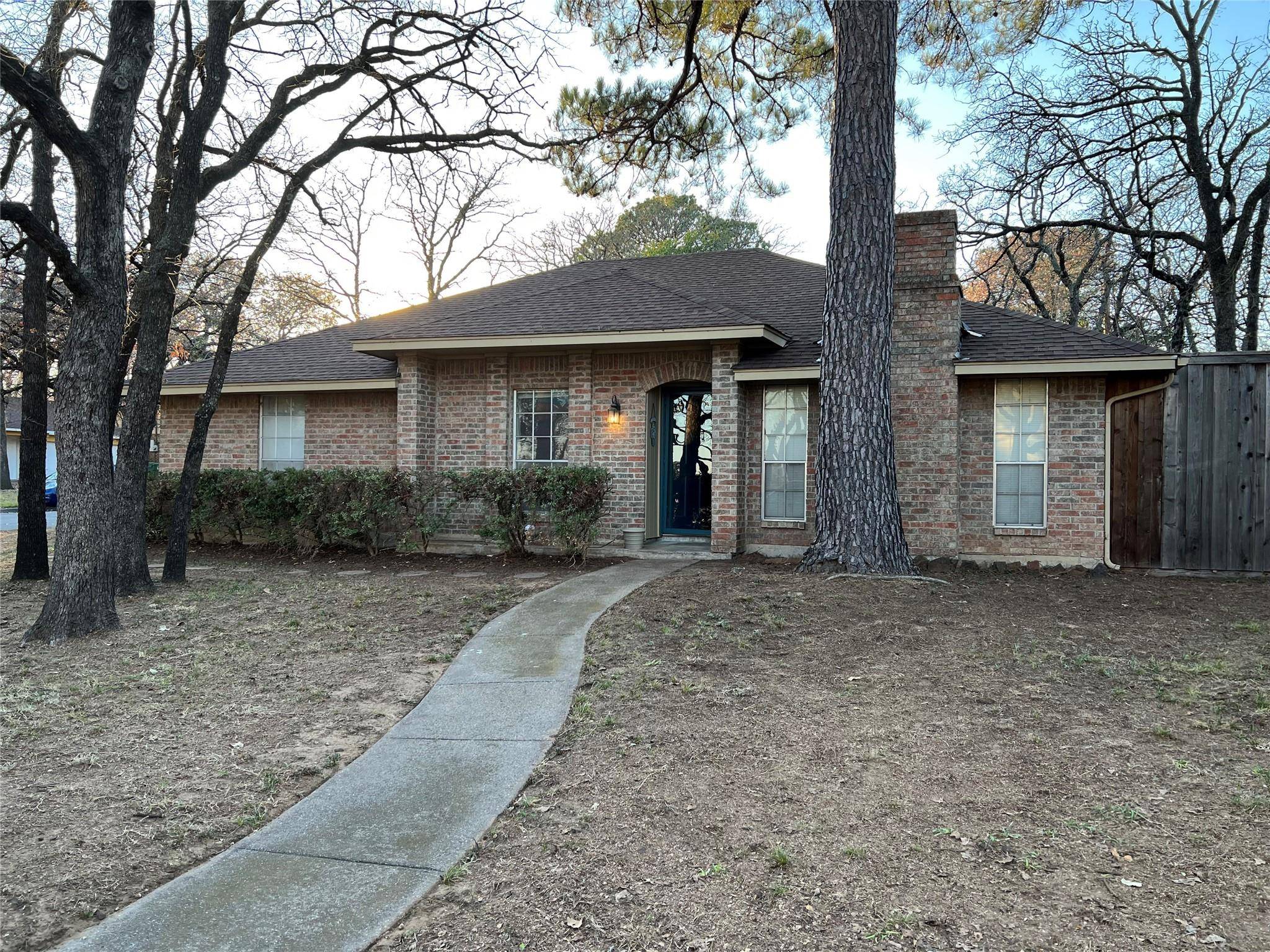 Arlington, TX 76016,4112 Barnsley Court