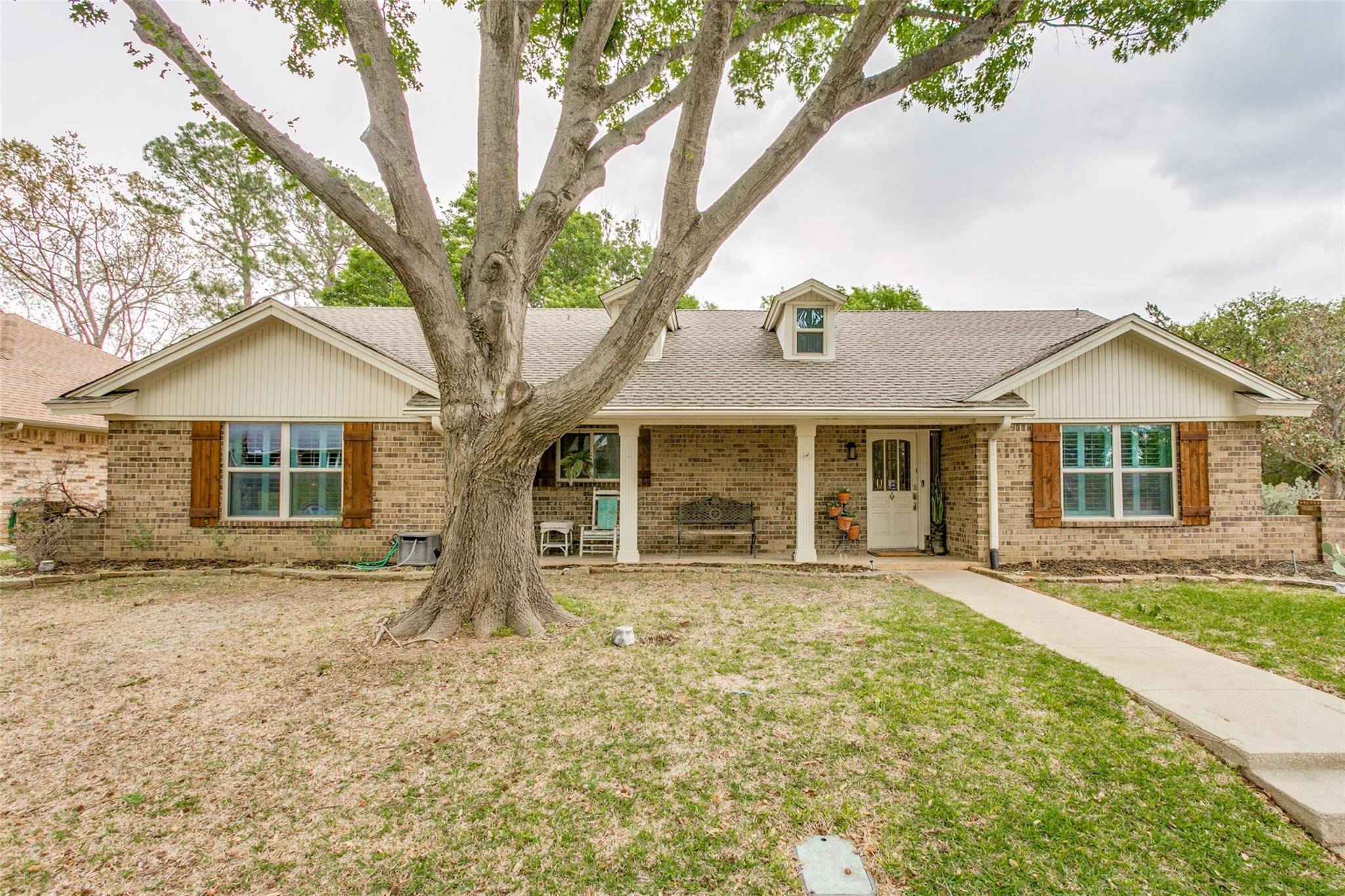 Euless, TX 76039,2502 Morrison Drive