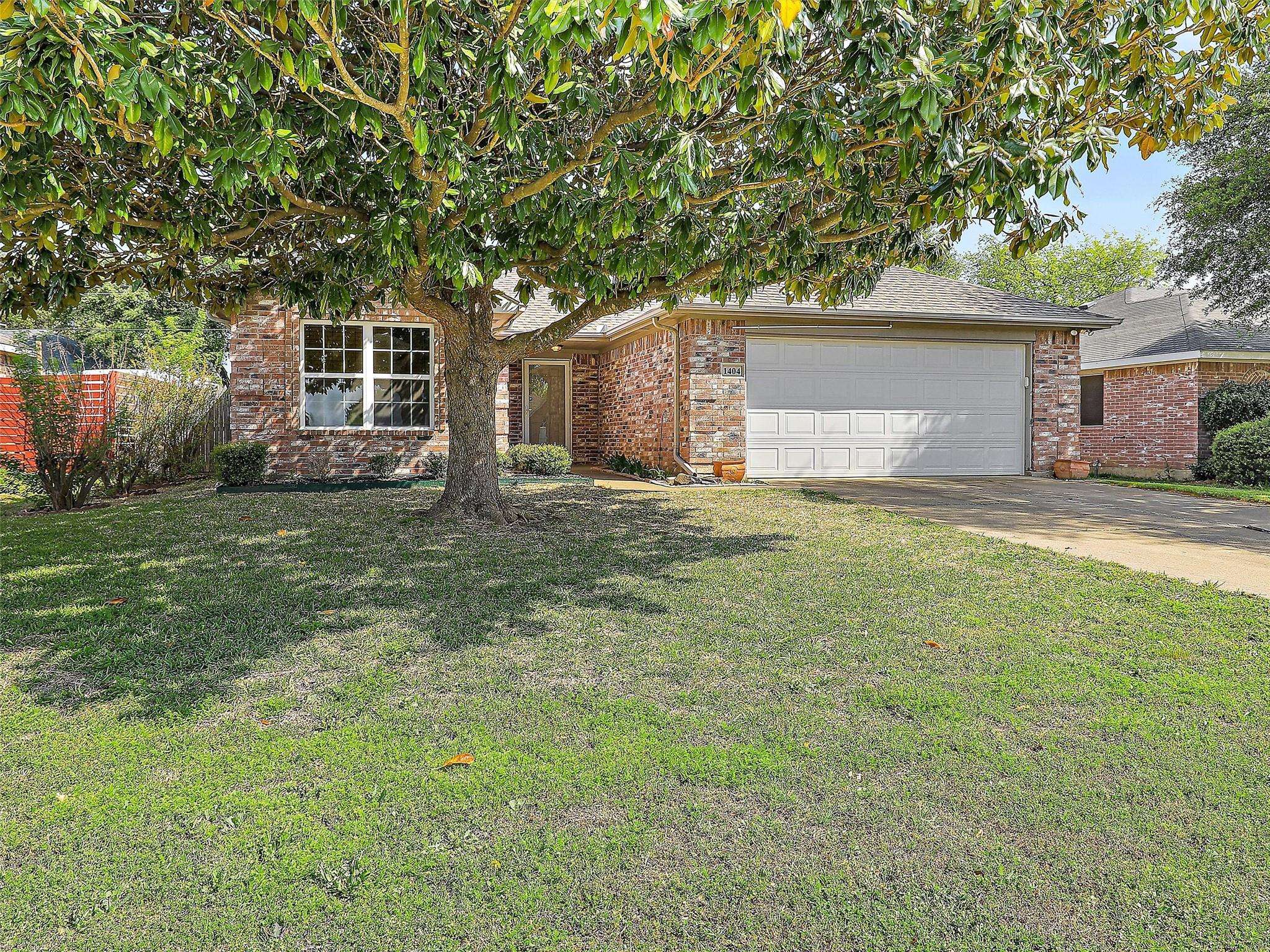 Desoto, TX 75115,1404 Mockingbird Lane