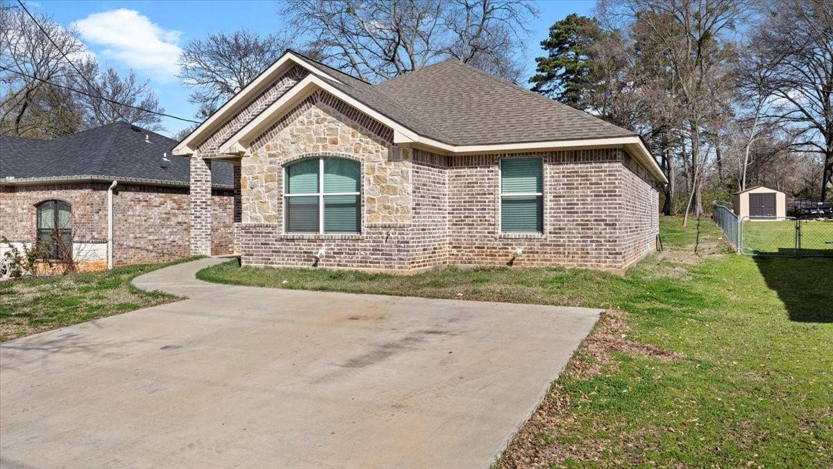 Mount Pleasant, TX 75455,811 E 9th Street