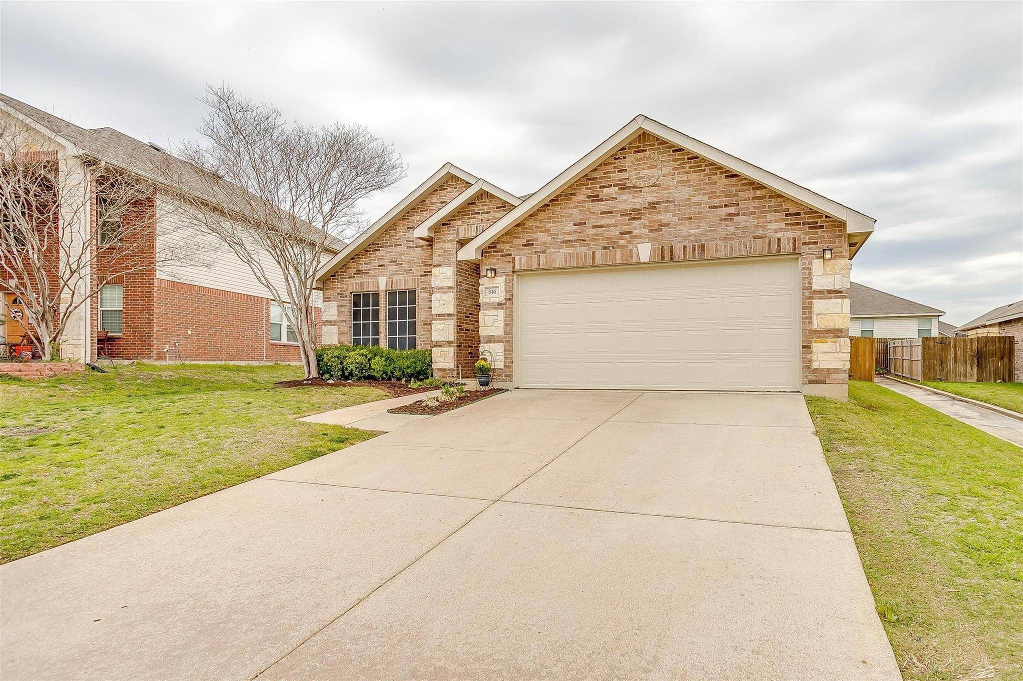 Burleson, TX 76028,816 Crystal Drive