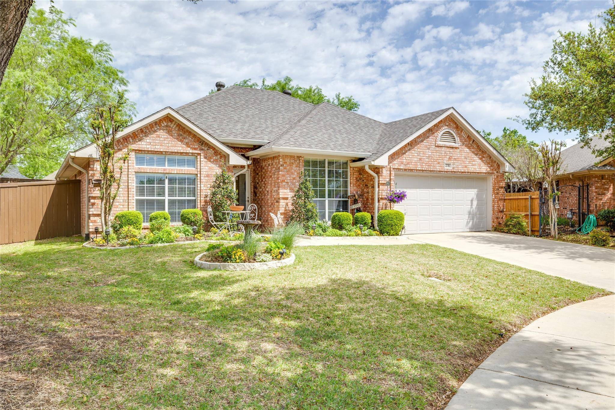 Hurst, TX 76054,2761 Crystal Glenn Circle