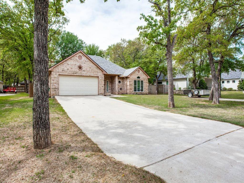 Bridgeport, TX 76426,1022 Shady Oaks Drive N