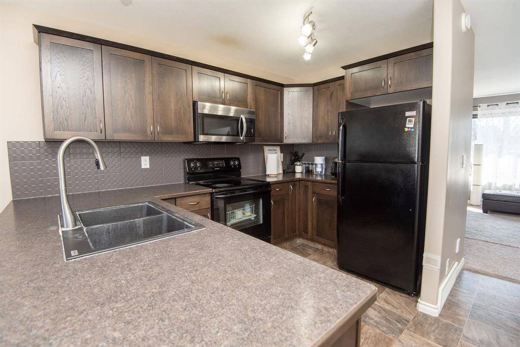 Sylvan Lake, AB T4S 1M2,4853 44 ST