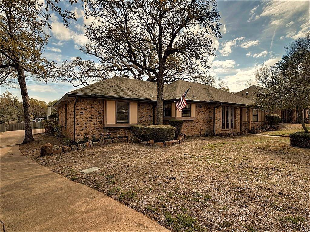 Trophy Club, TX 76262,14 Greenleaf Drive