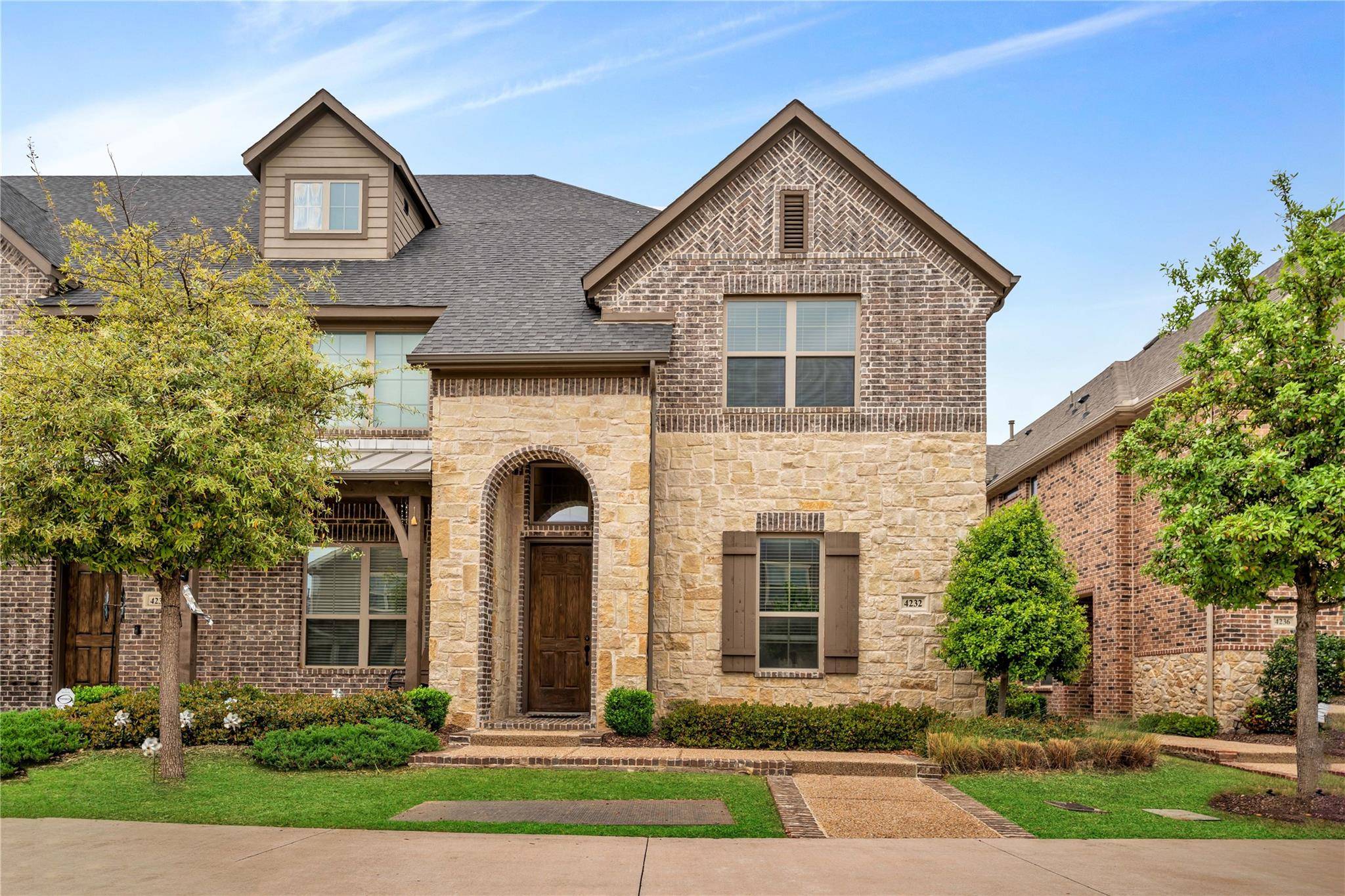 Arlington, TX 76005,4232 Cascade Sky Drive