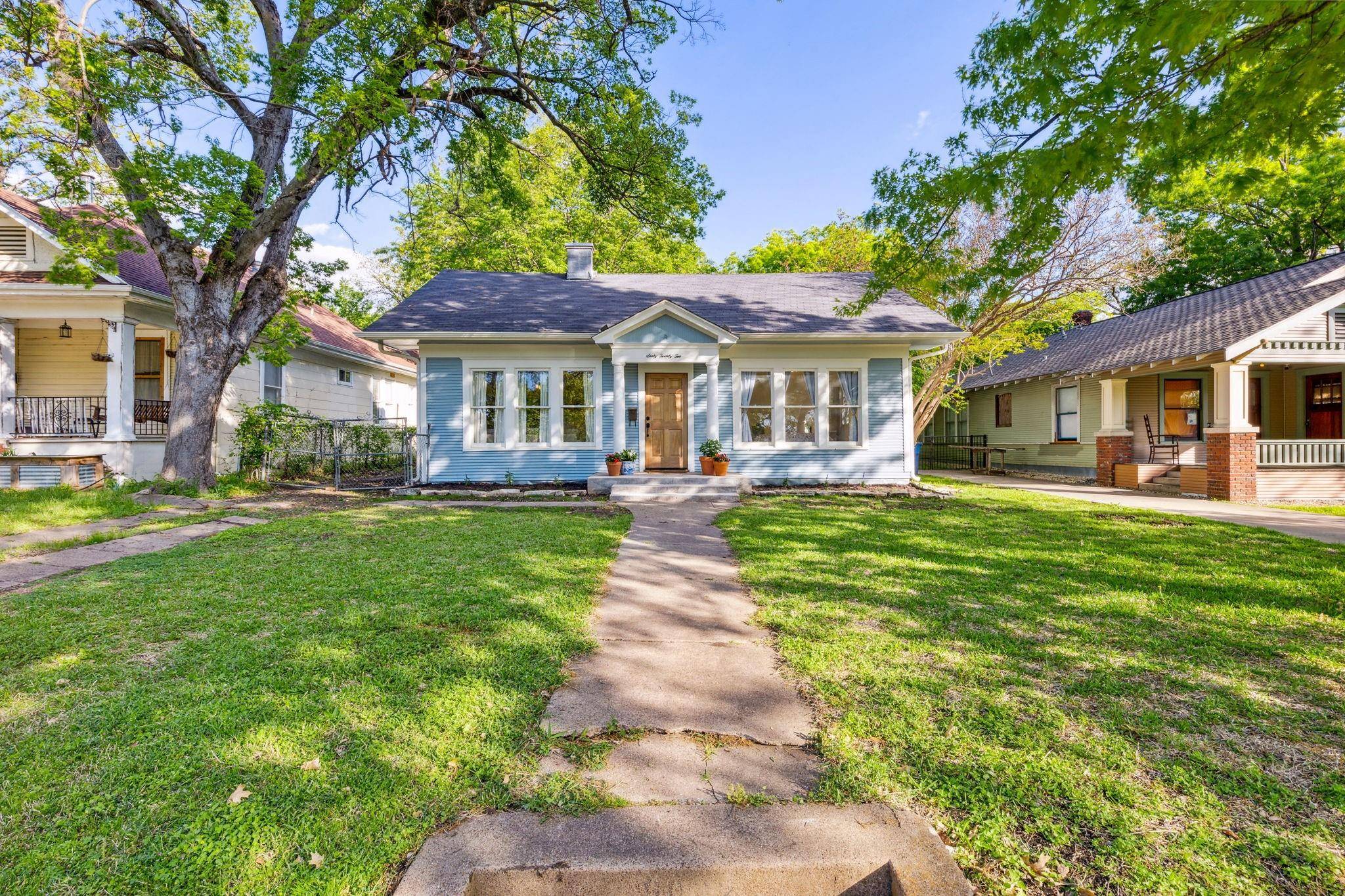 Dallas, TX 75214,6022 Junius Street