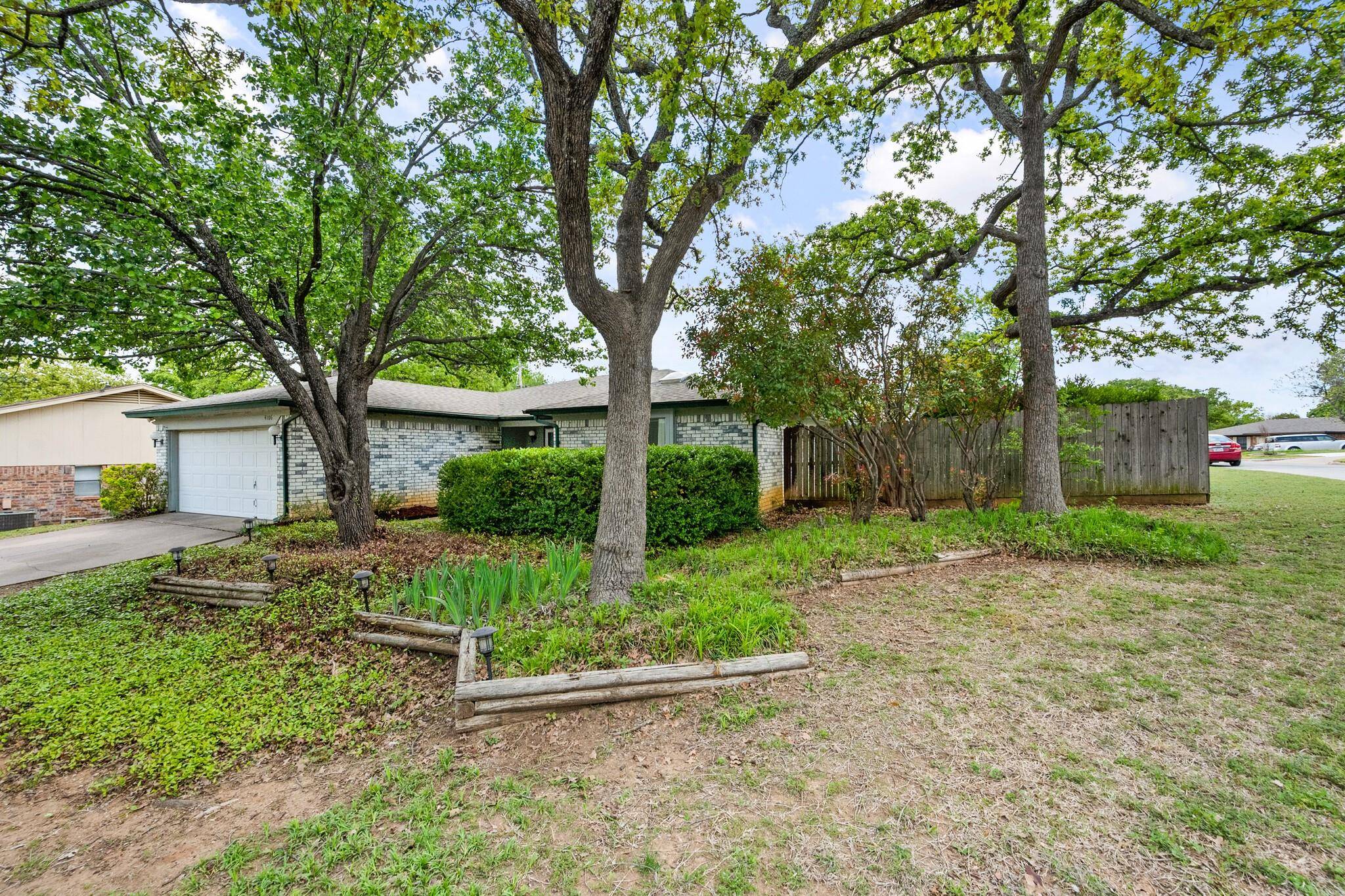 Arlington, TX 76017,4106 Chipwood Court