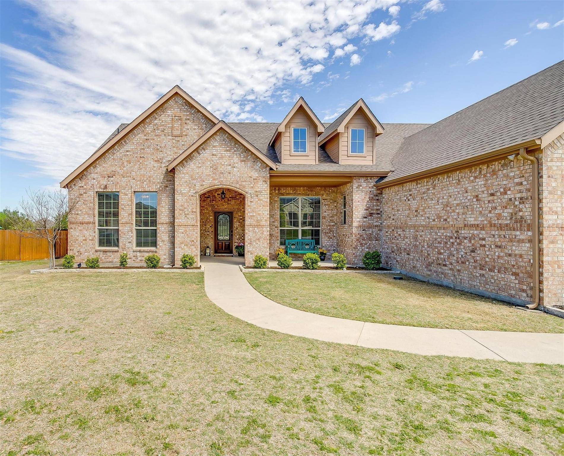 Hudson Oaks, TX 76087,703 Red Stone Lane