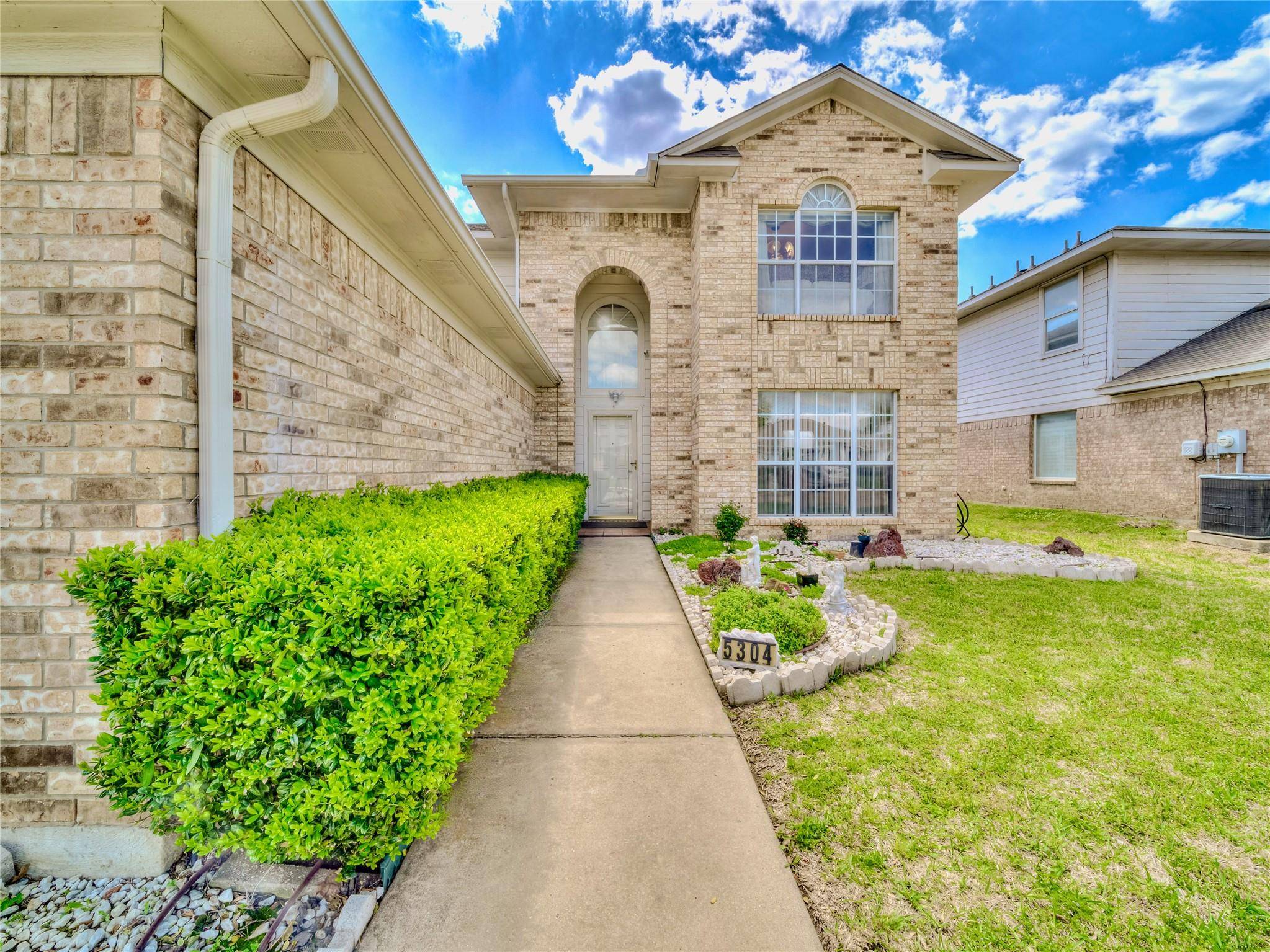 Arlington, TX 76017,5304 Tennis Villa Drive