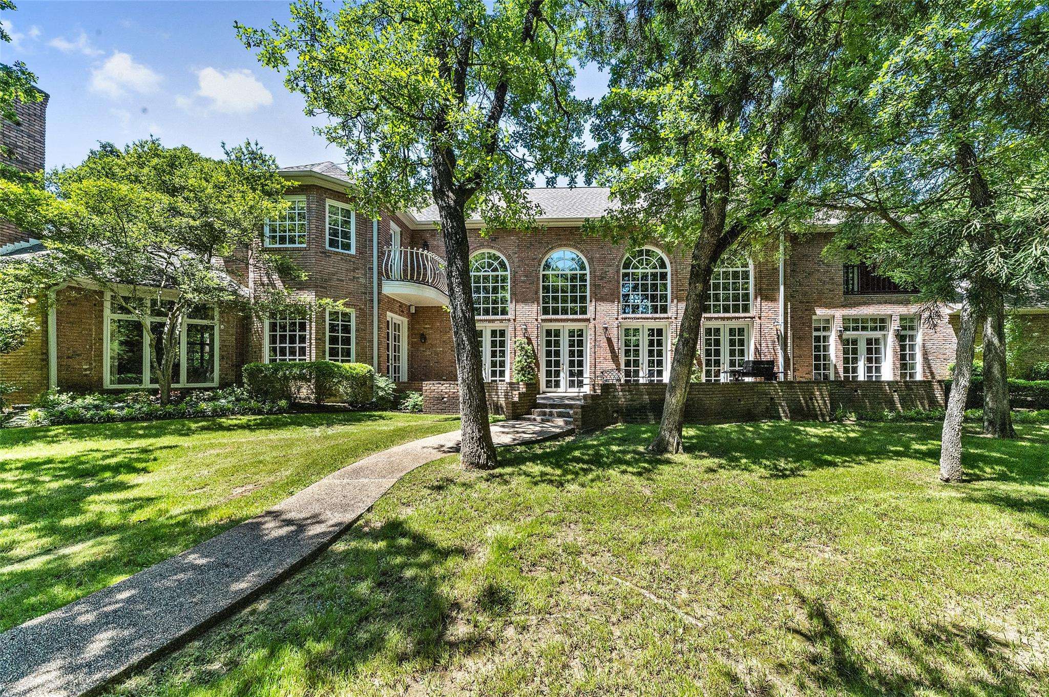 Mansfield, TX 76063,18 Woodland Court