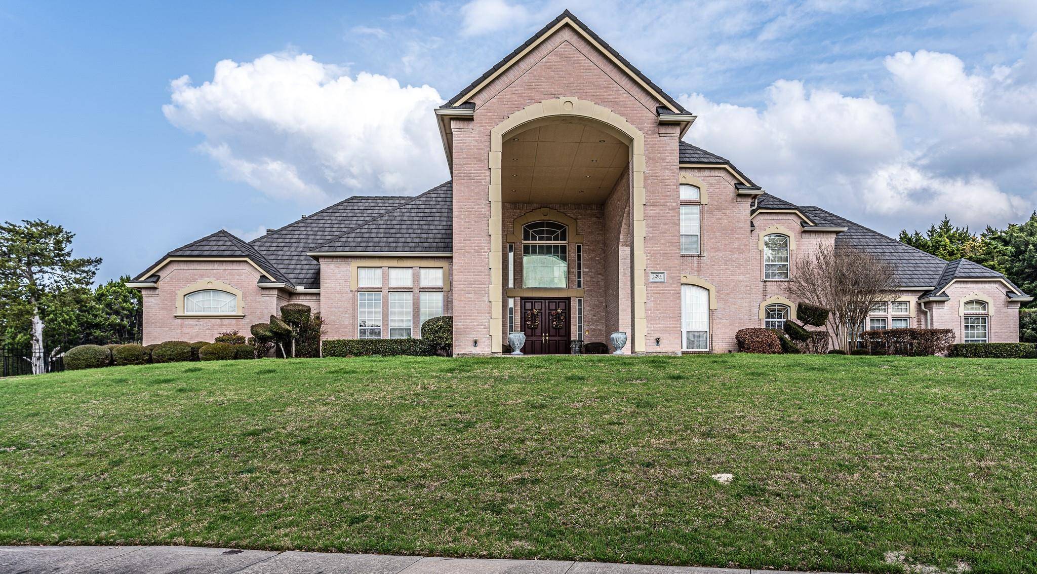 Desoto, TX 75115,1204 Regents Park Court