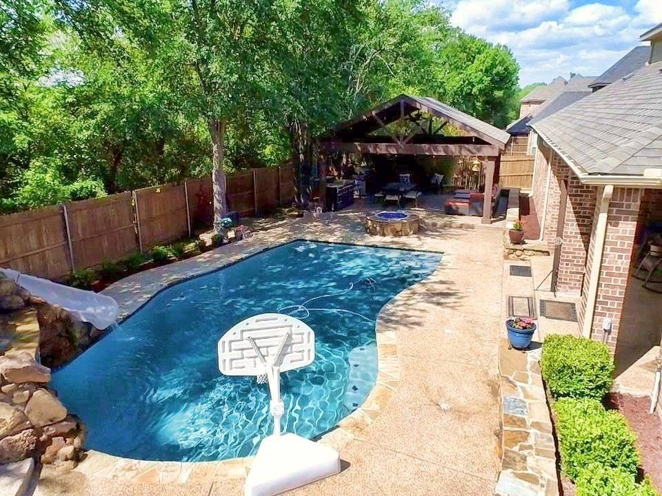 Kennedale, TX 76060,513 Oak Forest Court